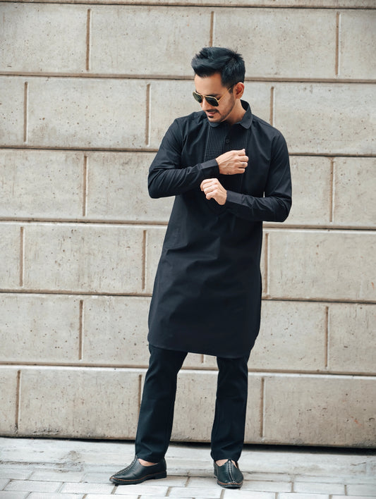 Men’s Classic Black Kurta with Pleated Placket Detailing
