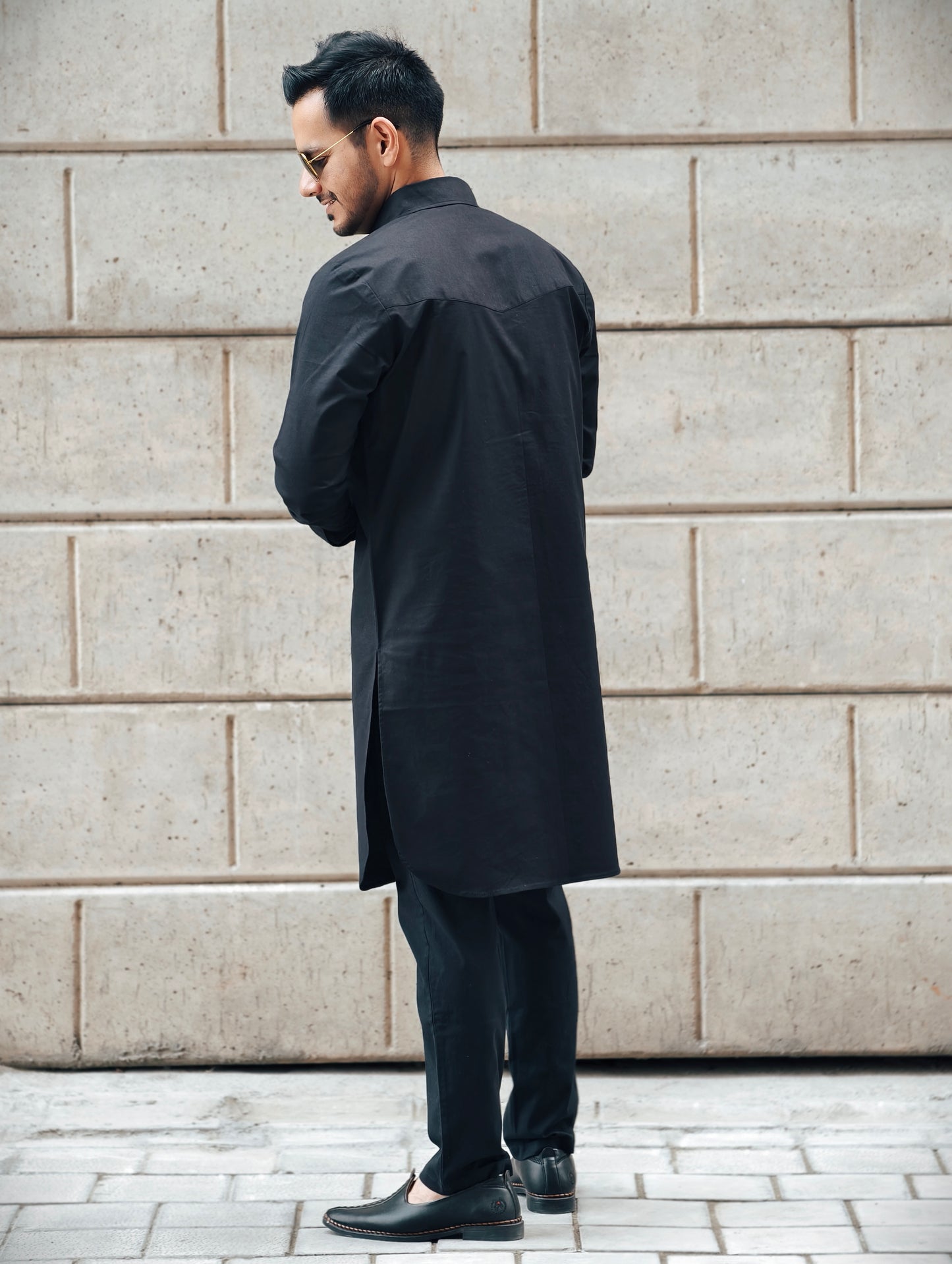 Men’s Classic Black Kurta with Pleated Placket Detailing