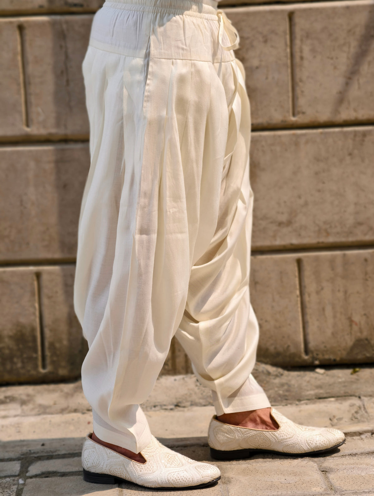 Men’s Off-White Silk Dhoti Salwar